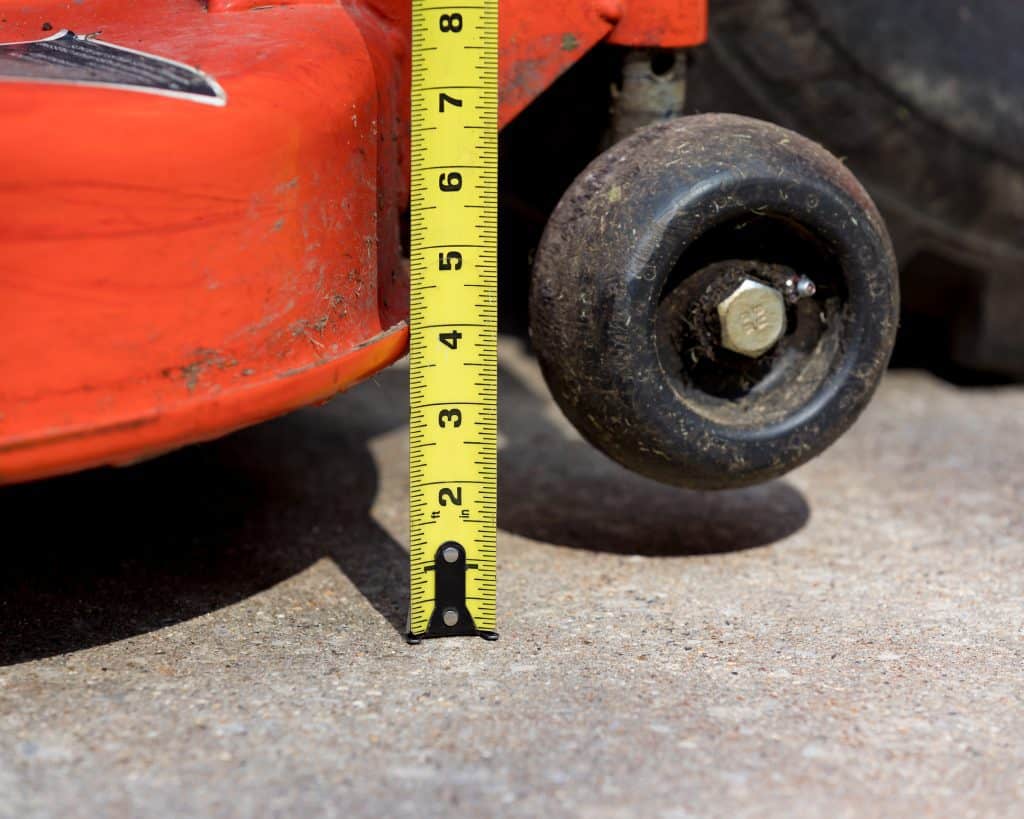 Where Should I Set My Lawnmower Height? BackyardGadget